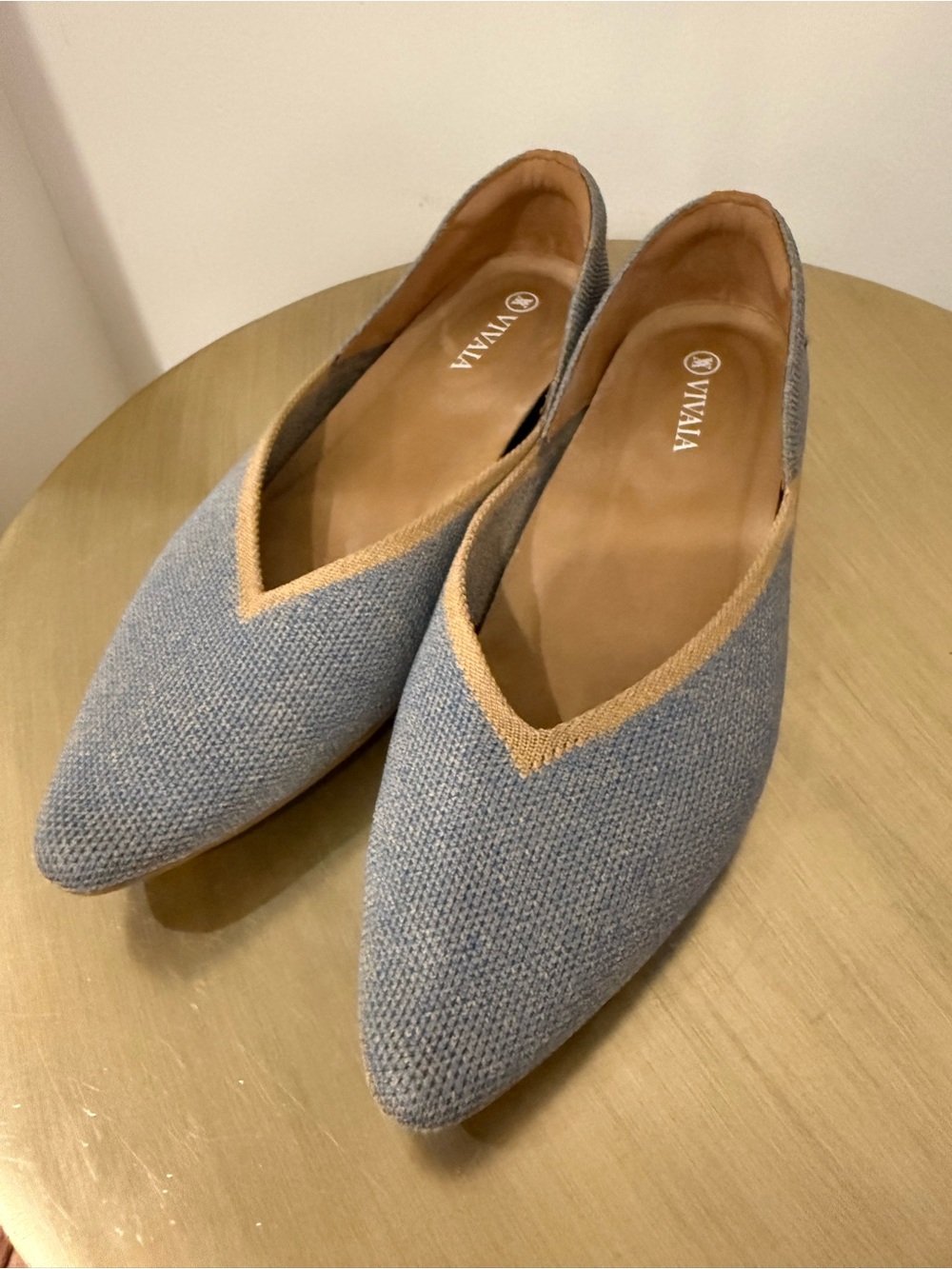 VIVAIA Vienna Pointed-Toe Knit Flats – Light Blue / Tan – Size 6